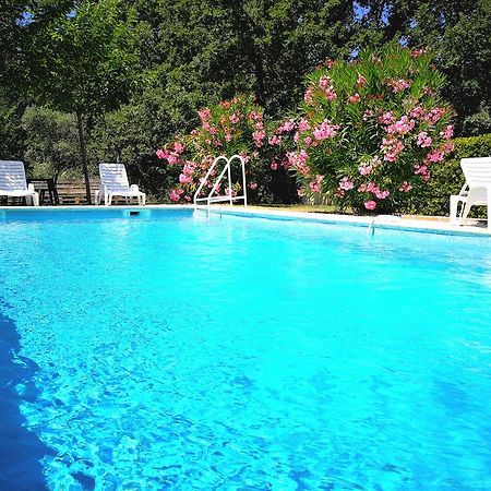 ホテル Au Bien Etre Piscine Chauffee ヴィルクローズ エクステリア 写真